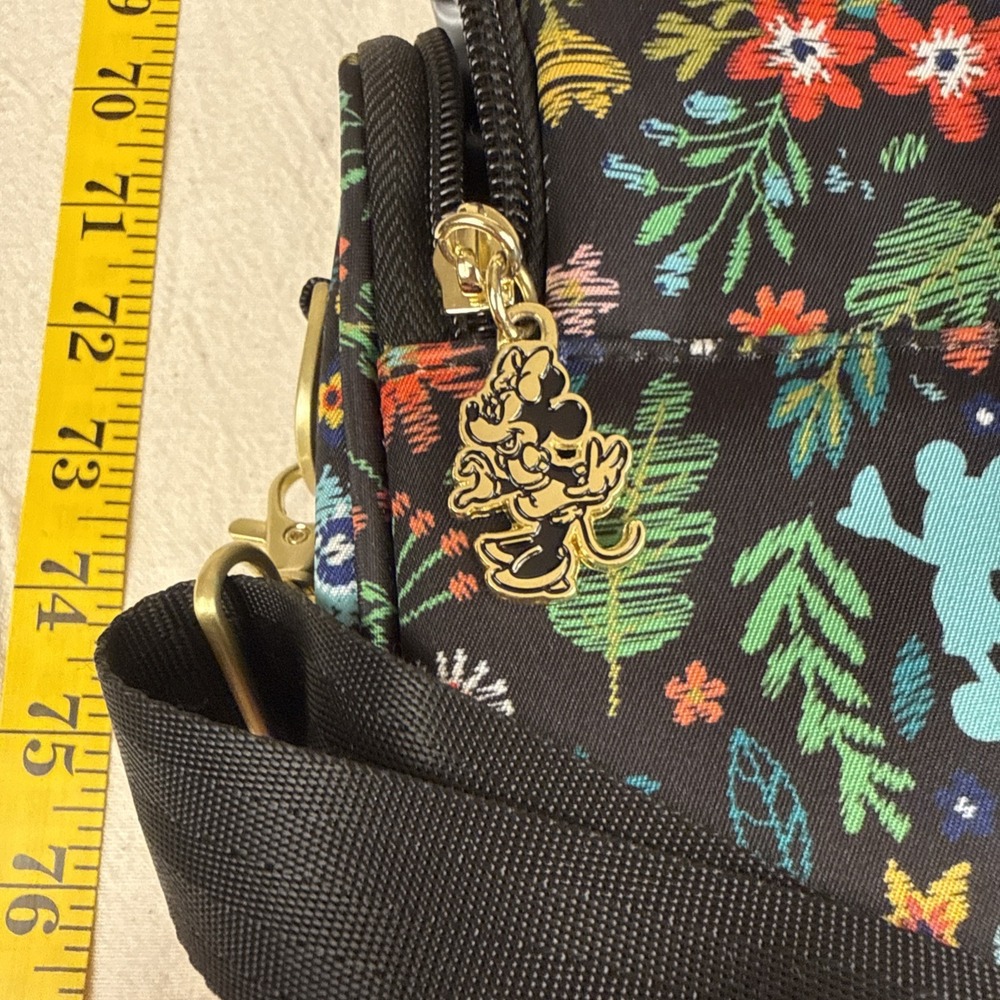 Disney X Jujube Floral Embroidered Pattern Insulated Bag W/Kissing M&M Zip Pulls - Picture 8 of 15